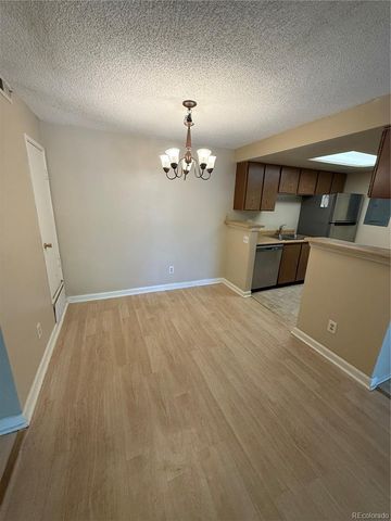 1760 S Pitkin Circle B, Aurora, CO 80017
