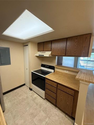 1760 S Pitkin Circle B, Aurora, CO 80017
