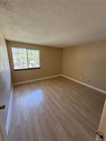 1760 S Pitkin Circle B, Aurora, CO 80017
