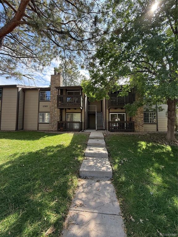 1760 S Pitkin Circle B, Aurora, CO 80017