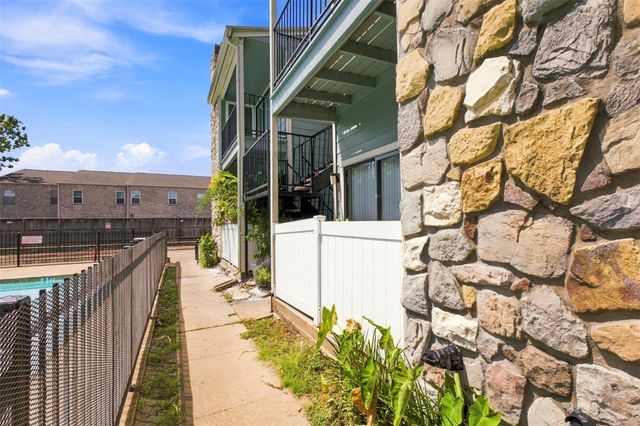 3754 Tanglewilde Street C3, Houston, TX 77063