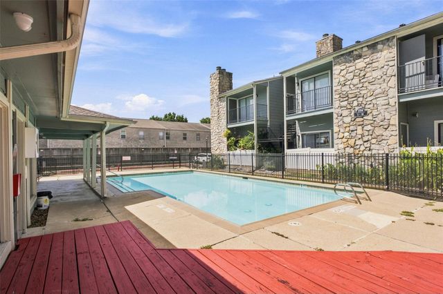 3754 Tanglewilde Street C3, Houston, TX 77063