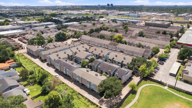 3754 Tanglewilde Street C3, Houston, TX 77063