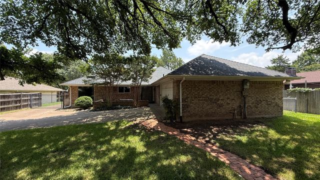 1114 Valerie Drive, Cedar Hill, TX 75104