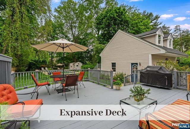76 Carlton Avenue, Ho-ho-kus, NJ 07423