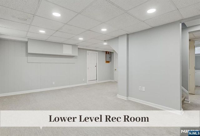 76 Carlton Avenue, Ho-ho-kus, NJ 07423