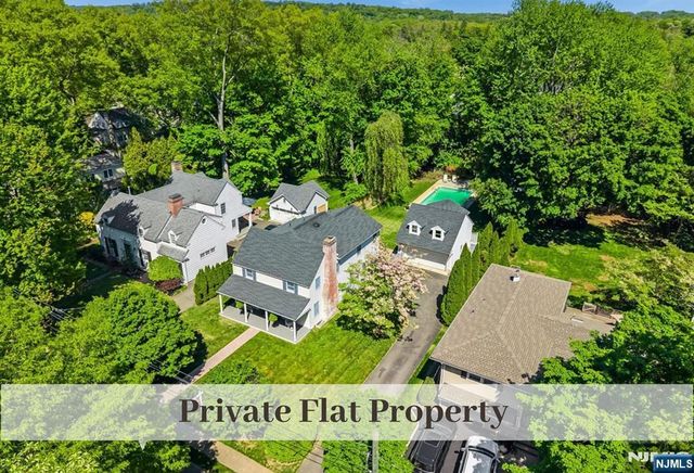 76 Carlton Avenue, Ho-ho-kus, NJ 07423