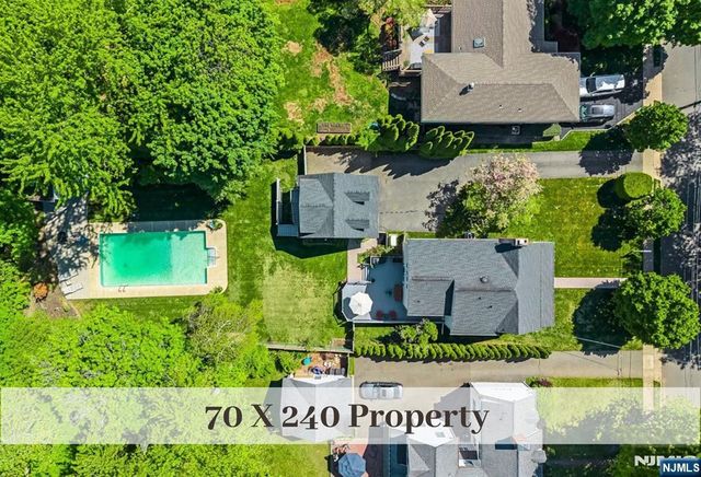 76 Carlton Avenue, Ho-ho-kus, NJ 07423