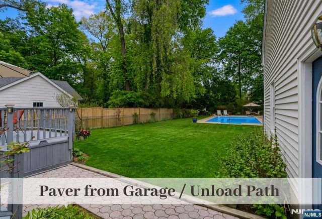 76 Carlton Avenue, Ho-ho-kus, NJ 07423