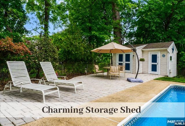 76 Carlton Avenue, Ho-ho-kus, NJ 07423
