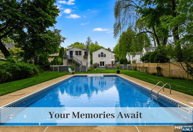 76 Carlton Avenue, Ho-ho-kus, NJ 07423