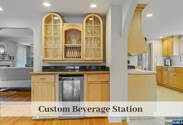 76 Carlton Avenue, Ho-ho-kus, NJ 07423