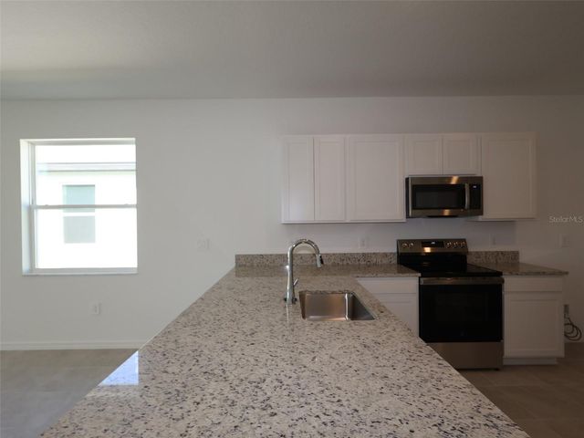 9121 OPTIMIST WAY, Palmetto, FL 34221