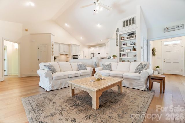 246 Canvasback Road, Mooresville, NC 28117