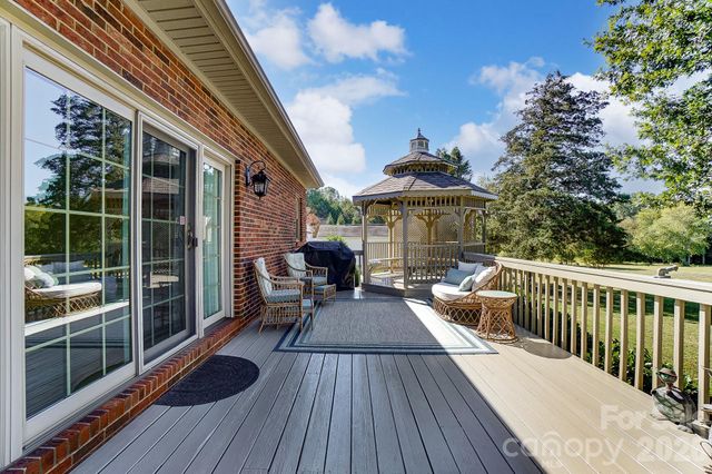 246 Canvasback Road, Mooresville, NC 28117