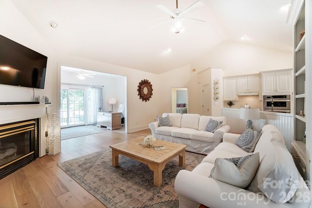 246 Canvasback Road, Mooresville, NC 28117