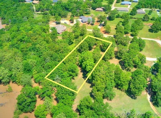 10 E 1200, Eufaula, OK 74432