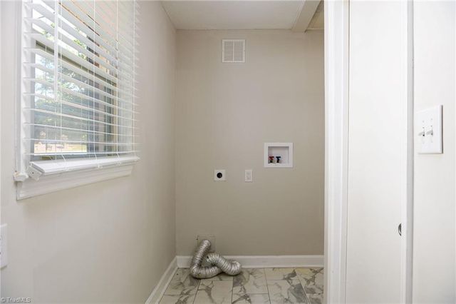 3025 Hickory Tree Road, Winston-salem, NC 27127