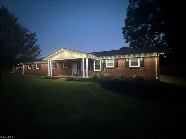 3025 Hickory Tree Road, Winston-salem, NC 27127
