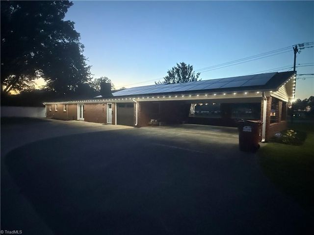 3025 Hickory Tree Road, Winston-salem, NC 27127