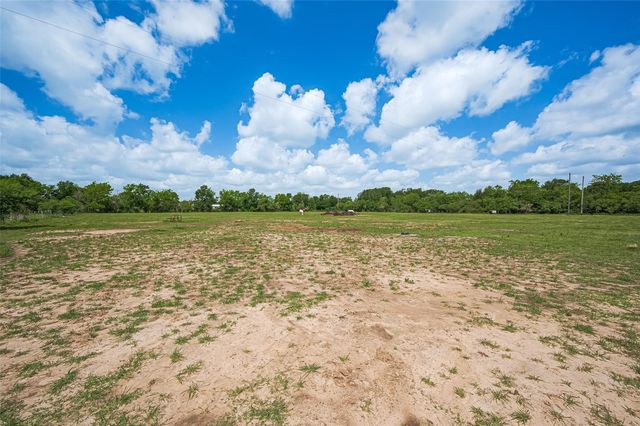 1952 Beverly Lane, Sealy, TX 77474