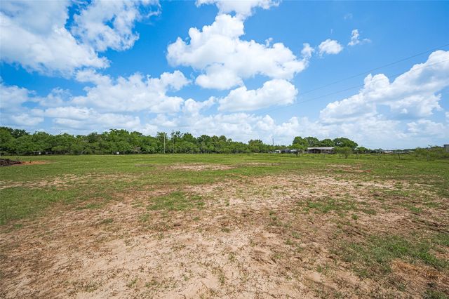 1952 Beverly Lane, Sealy, TX 77474