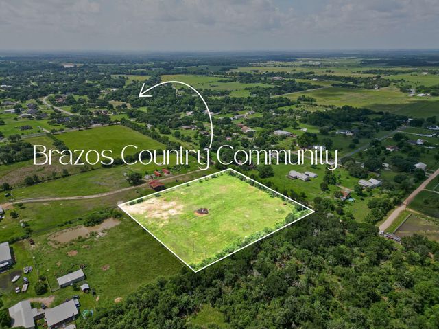 1952 Beverly Lane, Sealy, TX 77474