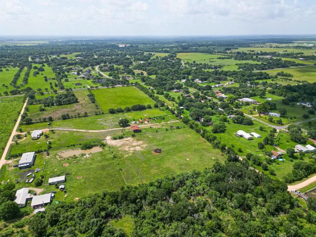 1952 Beverly Lane, Sealy, TX 77474