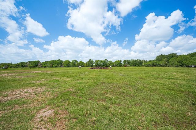 1952 Beverly Lane, Sealy, TX 77474