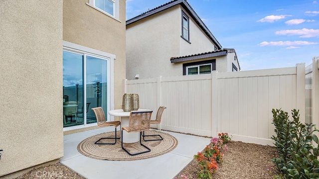 1248 Thunderbolt Lane, Rialto, CA 92376