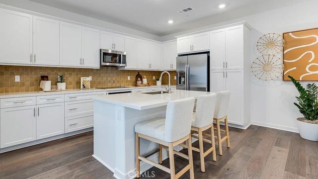 1248 Thunderbolt Lane, Rialto, CA 92376