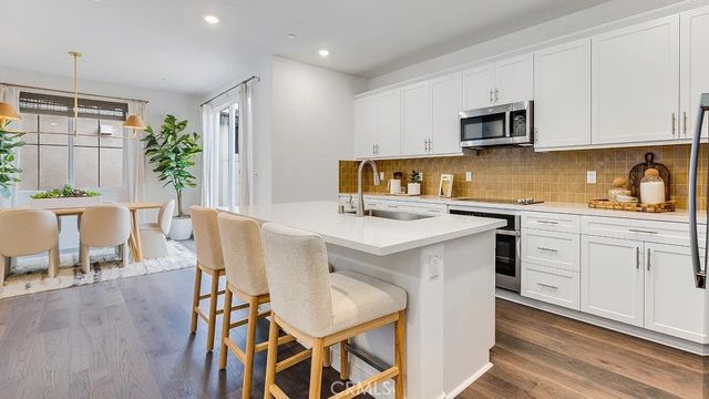 1248 Thunderbolt Lane, Rialto, CA 92376