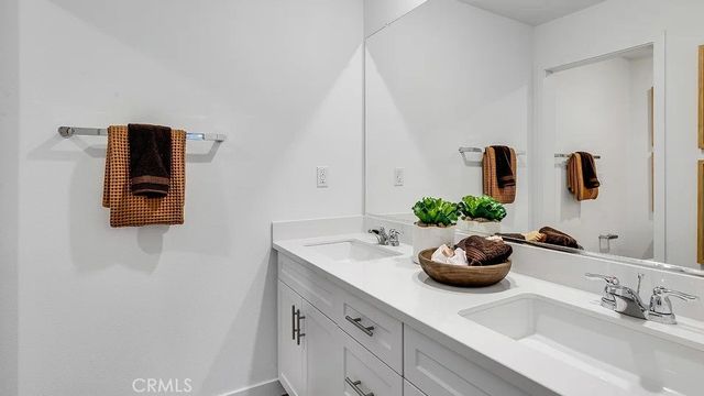 1248 Thunderbolt Lane, Rialto, CA 92376