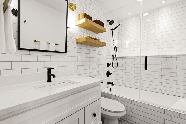 9925 Estate Lane, Dallas, TX 75238