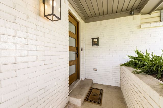 9925 Estate Lane, Dallas, TX 75238