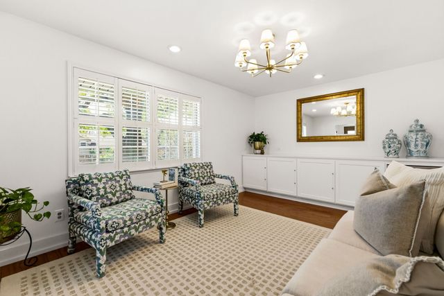 9925 Estate Lane, Dallas, TX 75238