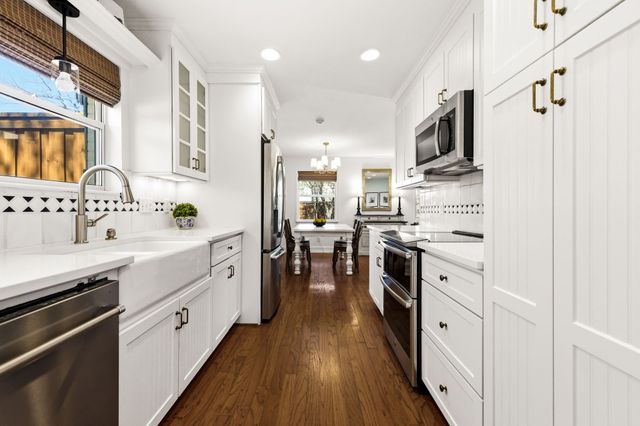 9925 Estate Lane, Dallas, TX 75238