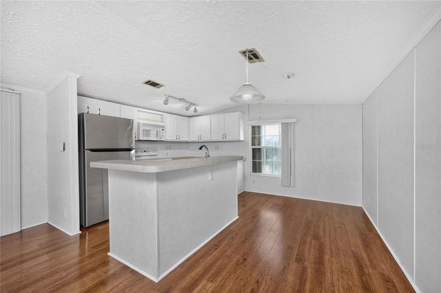 10 HOLLAND DRIVE, Punta Gorda, FL 33950