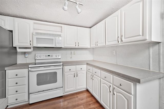 10 HOLLAND DRIVE, Punta Gorda, FL 33950