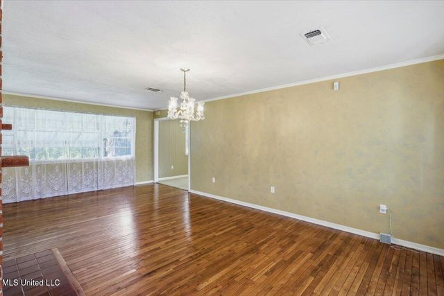 921 S Pearson Road, Pearl, MS 39208