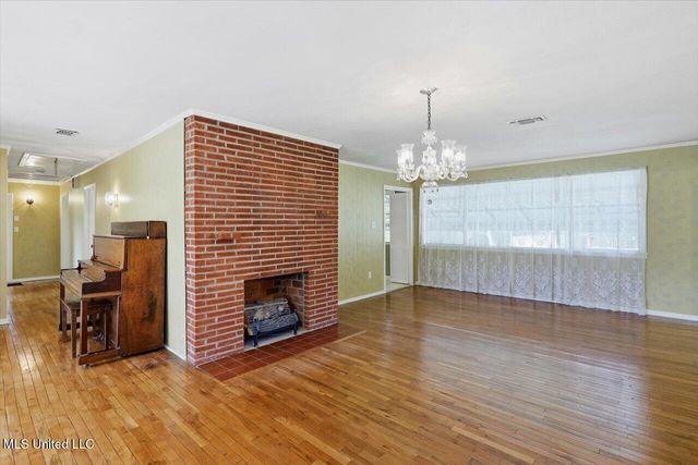 921 S Pearson Road, Pearl, MS 39208