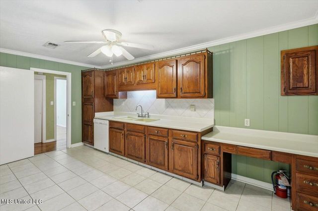 921 S Pearson Road, Pearl, MS 39208