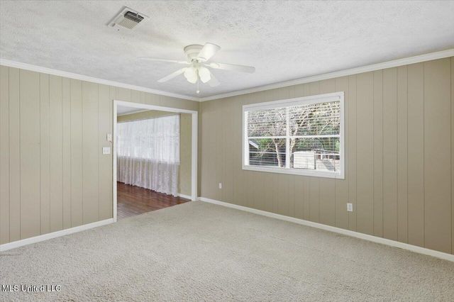 921 S Pearson Road, Pearl, MS 39208