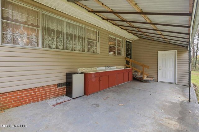 921 S Pearson Road, Pearl, MS 39208