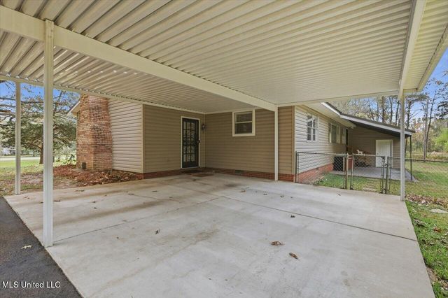 921 S Pearson Road, Pearl, MS 39208