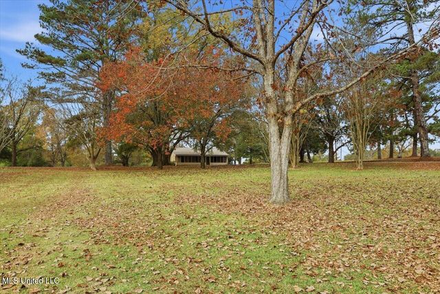 921 S Pearson Road, Pearl, MS 39208