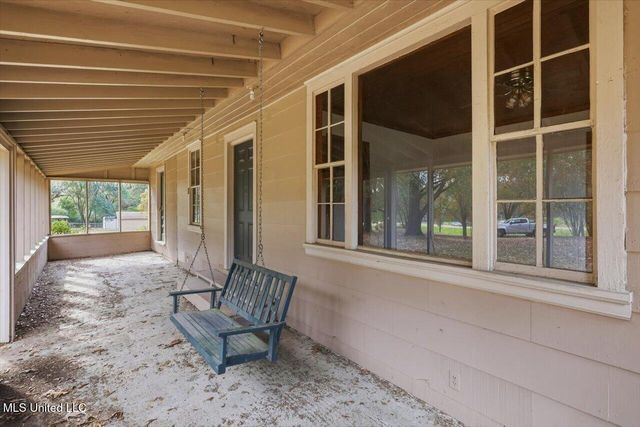 921 S Pearson Road, Pearl, MS 39208