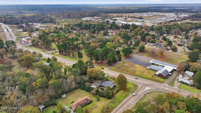 921 S Pearson Road, Pearl, MS 39208