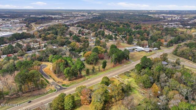 921 S Pearson Road, Pearl, MS 39208