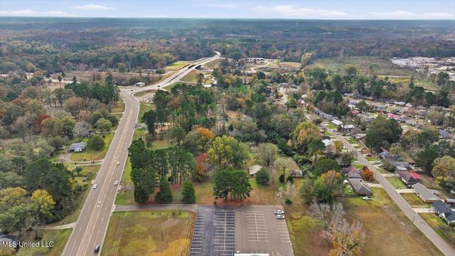 921 S Pearson Road, Pearl, MS 39208